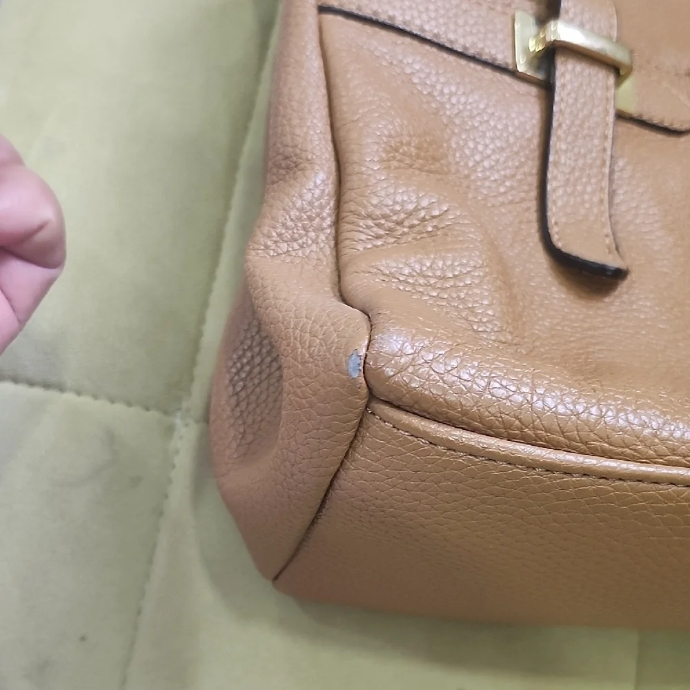 Gianibernini Sophisticated Brown Shoulder Bag with Structured Design